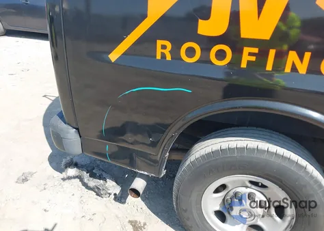 2004 GMC Savana Standard from USA, damaged, VIN 1GTHG35U241107045